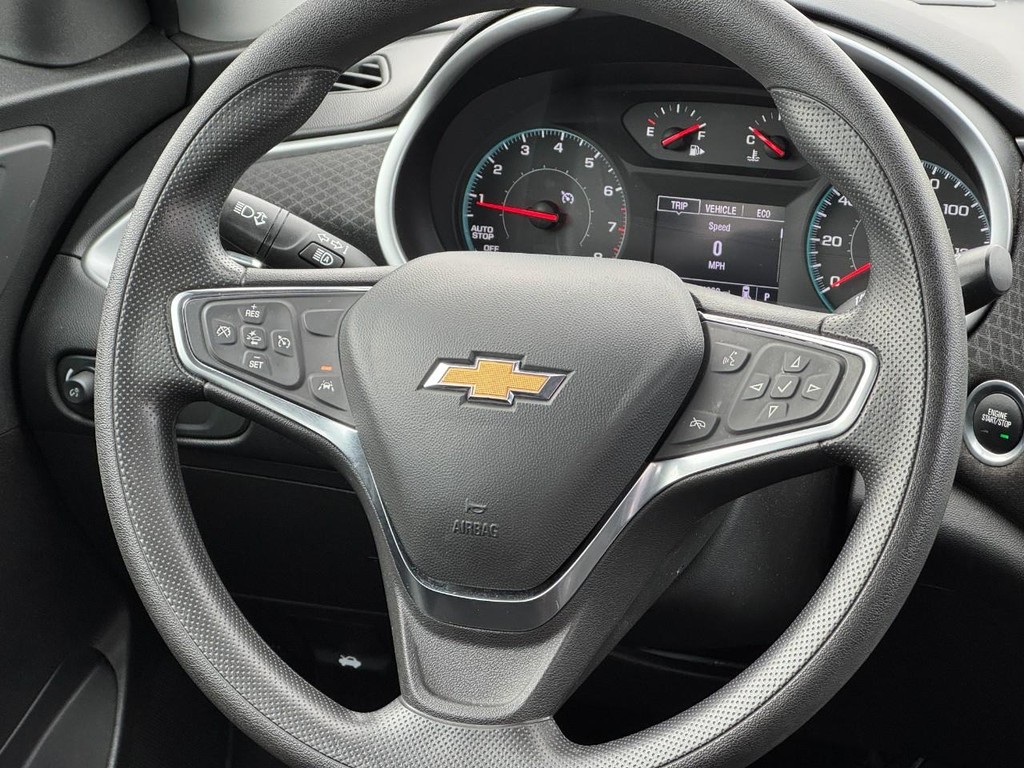 Chevrolet Malibu Vehicle Full-screen Gallery Image 11