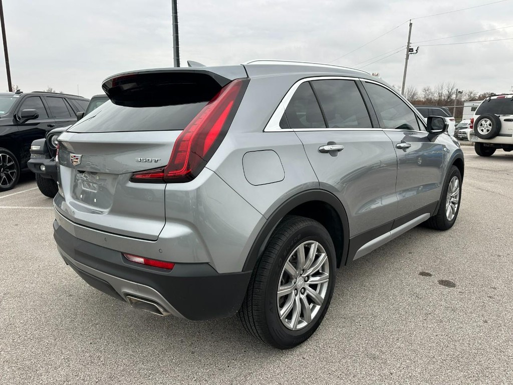Cadillac XT4 Vehicle Full-screen Gallery Image 03