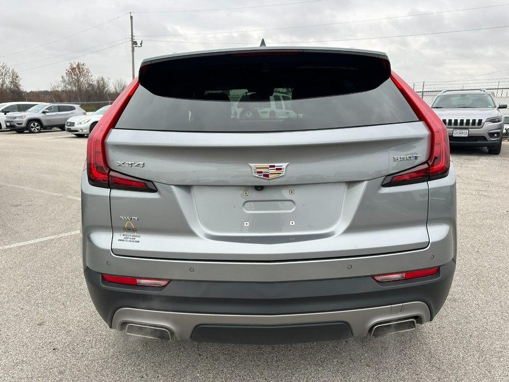 Cadillac XT4 Vehicle Full-screen Gallery Image 04