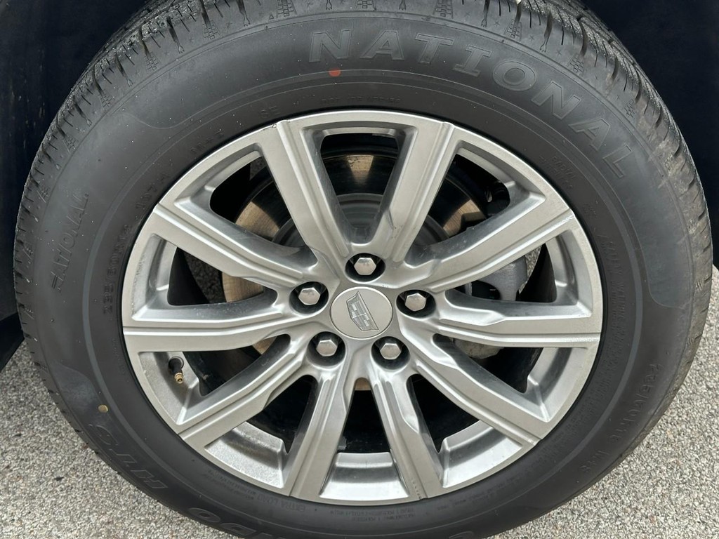 Cadillac XT4 Vehicle Full-screen Gallery Image 06