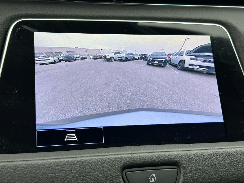 Cadillac XT4 Vehicle Full-screen Gallery Image 22