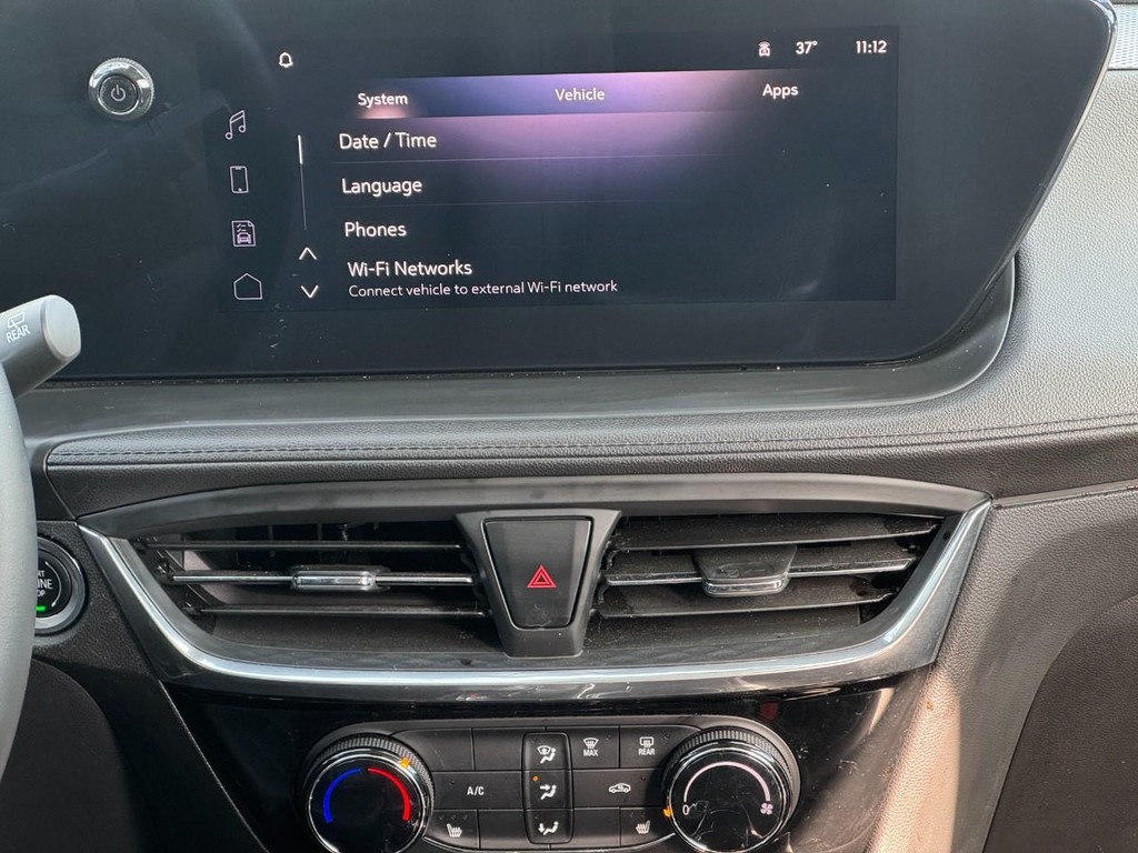 Buick Encore GX Vehicle Full-screen Gallery Image 13