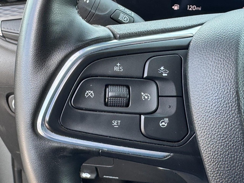 Buick Encore GX Vehicle Full-screen Gallery Image 17