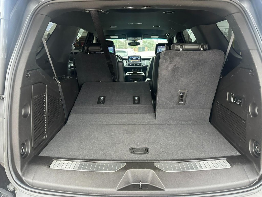 Chevrolet Tahoe Vehicle Full-screen Gallery Image 05