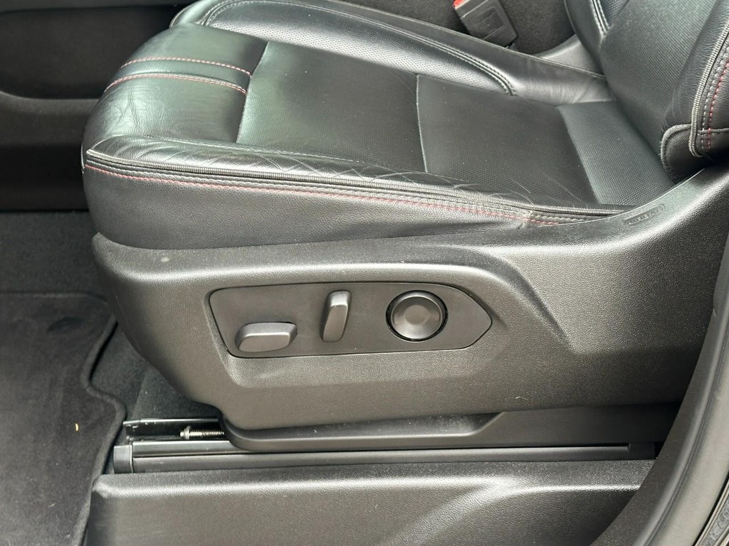 Chevrolet Tahoe Vehicle Full-screen Gallery Image 22