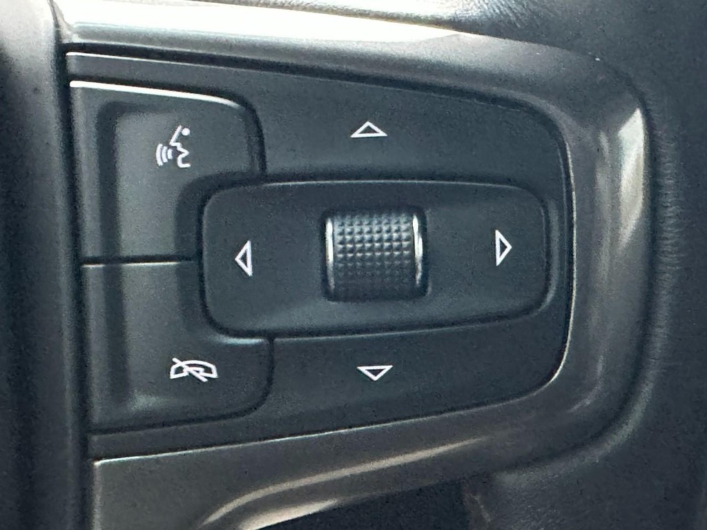 Chevrolet Tahoe Vehicle Full-screen Gallery Image 25