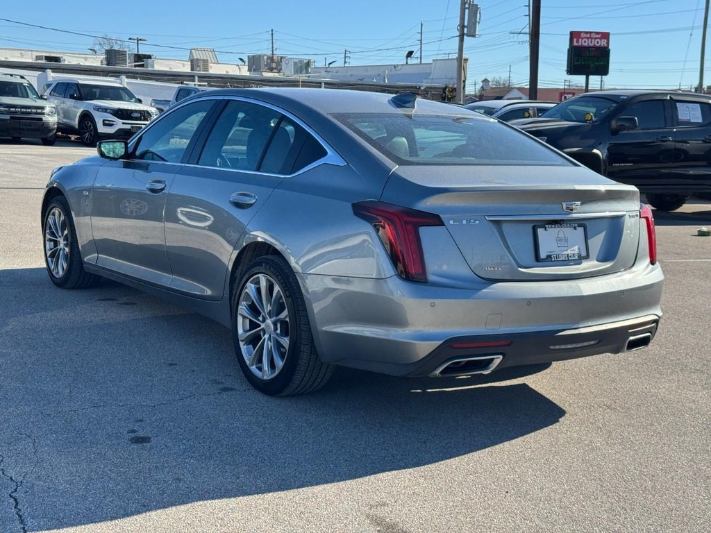 Cadillac CT5 Vehicle Full-screen Gallery Image 06