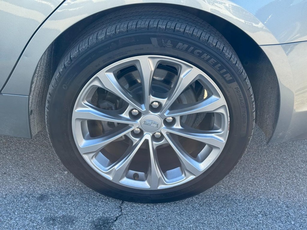 Cadillac CT5 Vehicle Full-screen Gallery Image 07