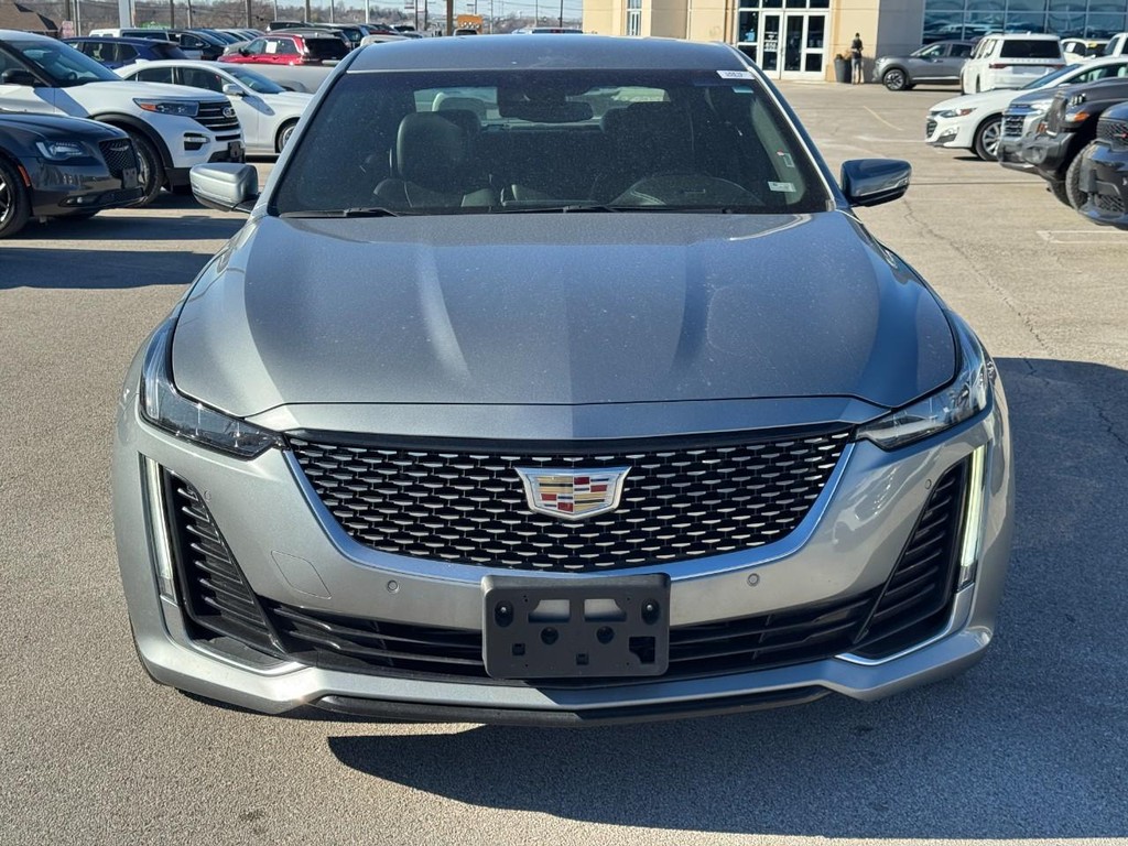 Cadillac CT5 Vehicle Full-screen Gallery Image 09