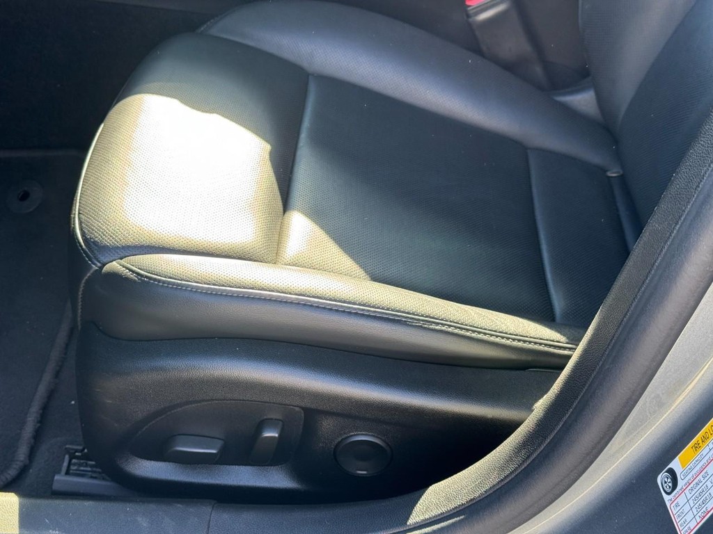 Cadillac CT5 Vehicle Full-screen Gallery Image 24