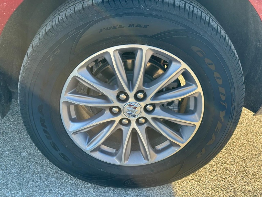 Buick Enclave Vehicle Full-screen Gallery Image 06