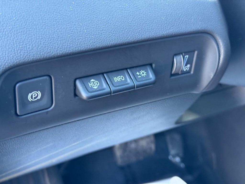 Buick Enclave Vehicle Full-screen Gallery Image 16