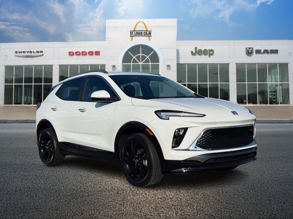 Buick Encore GX Vehicle Full-screen Gallery Image 01