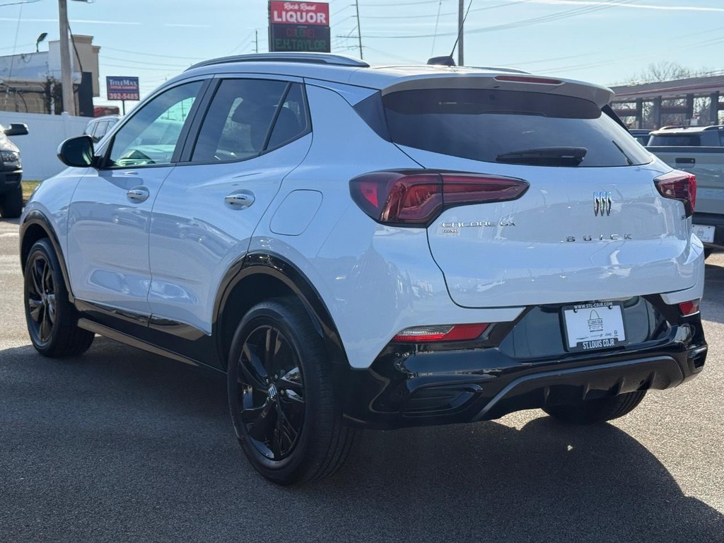 Buick Encore GX Vehicle Full-screen Gallery Image 05