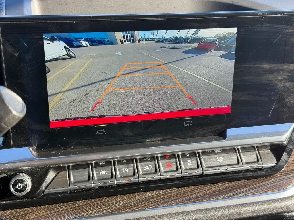 Chevrolet Silverado 1500 Vehicle Full-screen Gallery Image 16