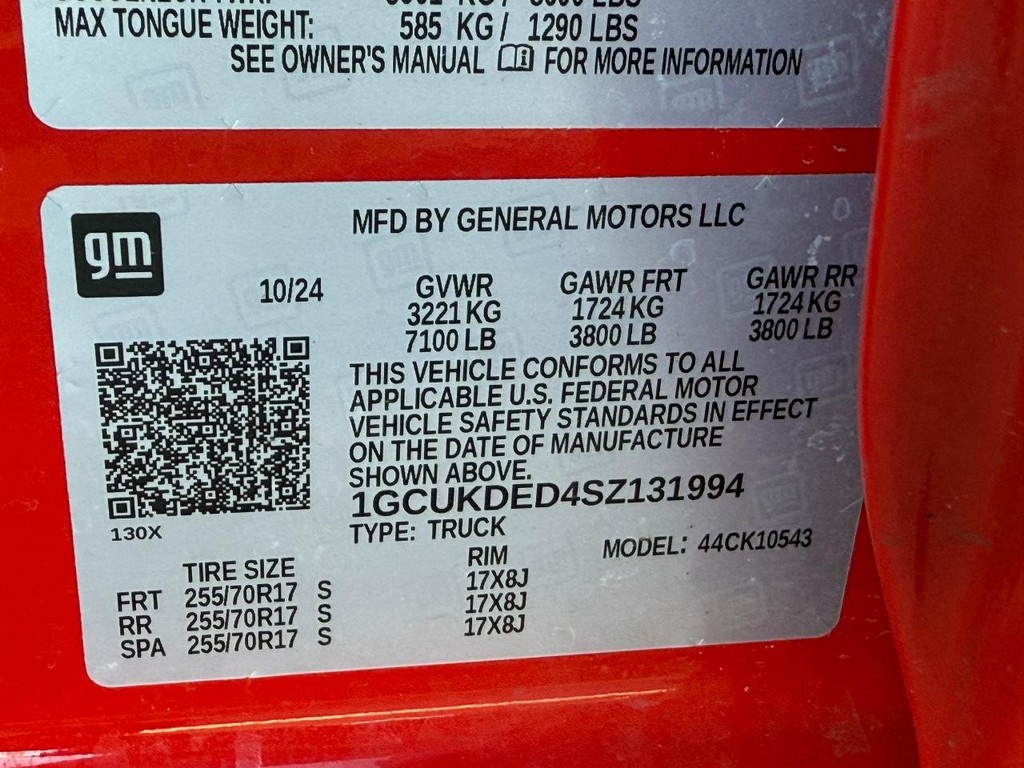 Chevrolet Silverado 1500 Vehicle Full-screen Gallery Image 24