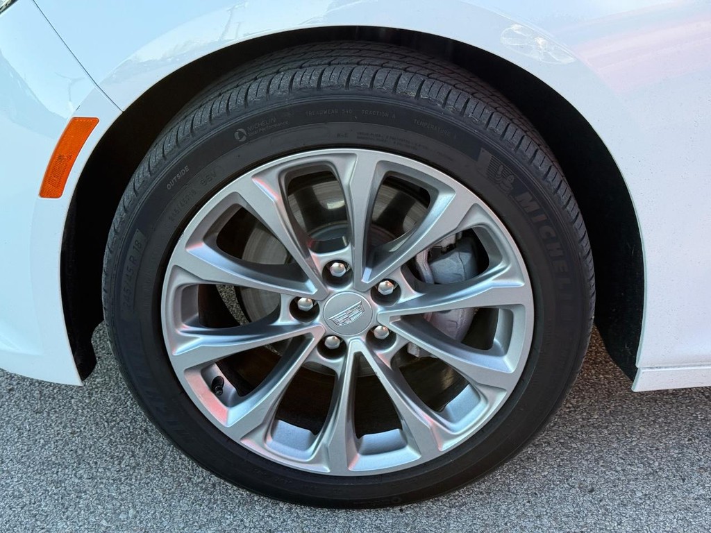 Cadillac CT5 Vehicle Full-screen Gallery Image 07