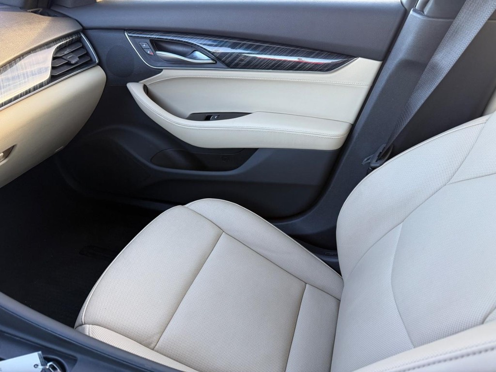 Cadillac CT5 Vehicle Full-screen Gallery Image 21