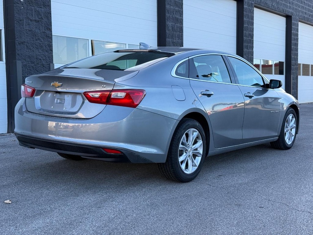 Chevrolet Malibu Vehicle Full-screen Gallery Image 03