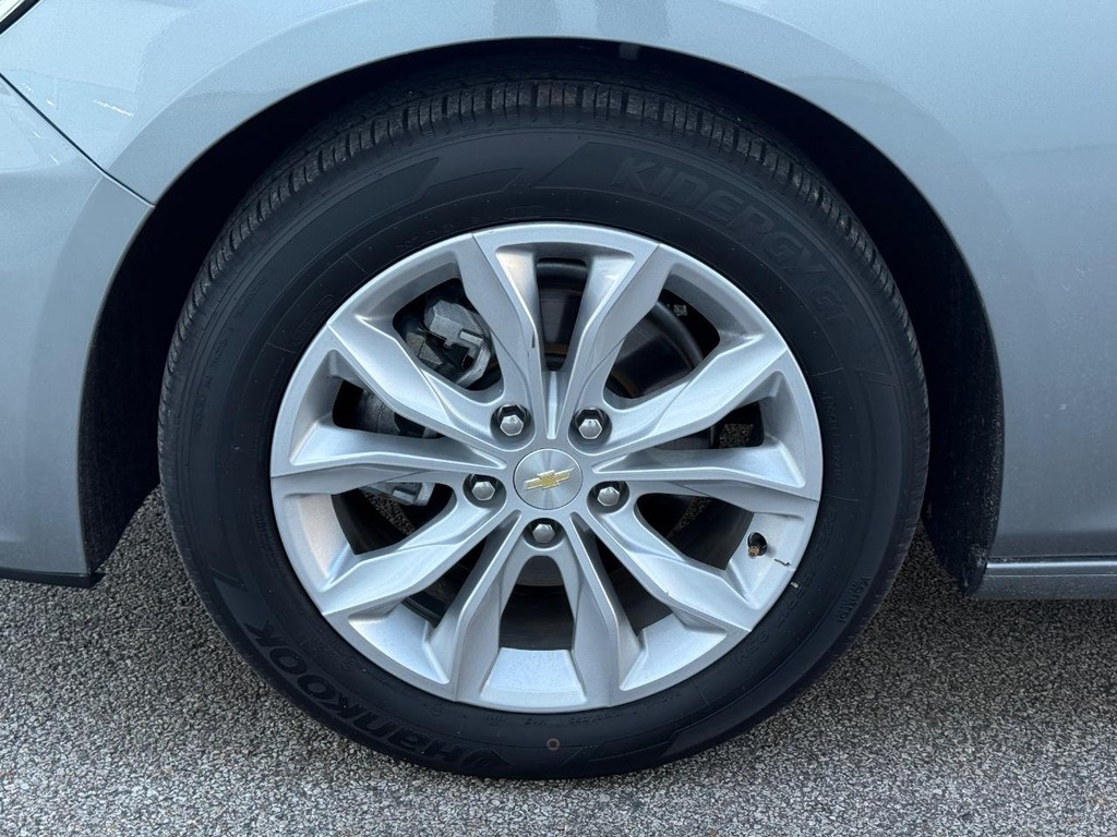 Chevrolet Malibu Vehicle Full-screen Gallery Image 07