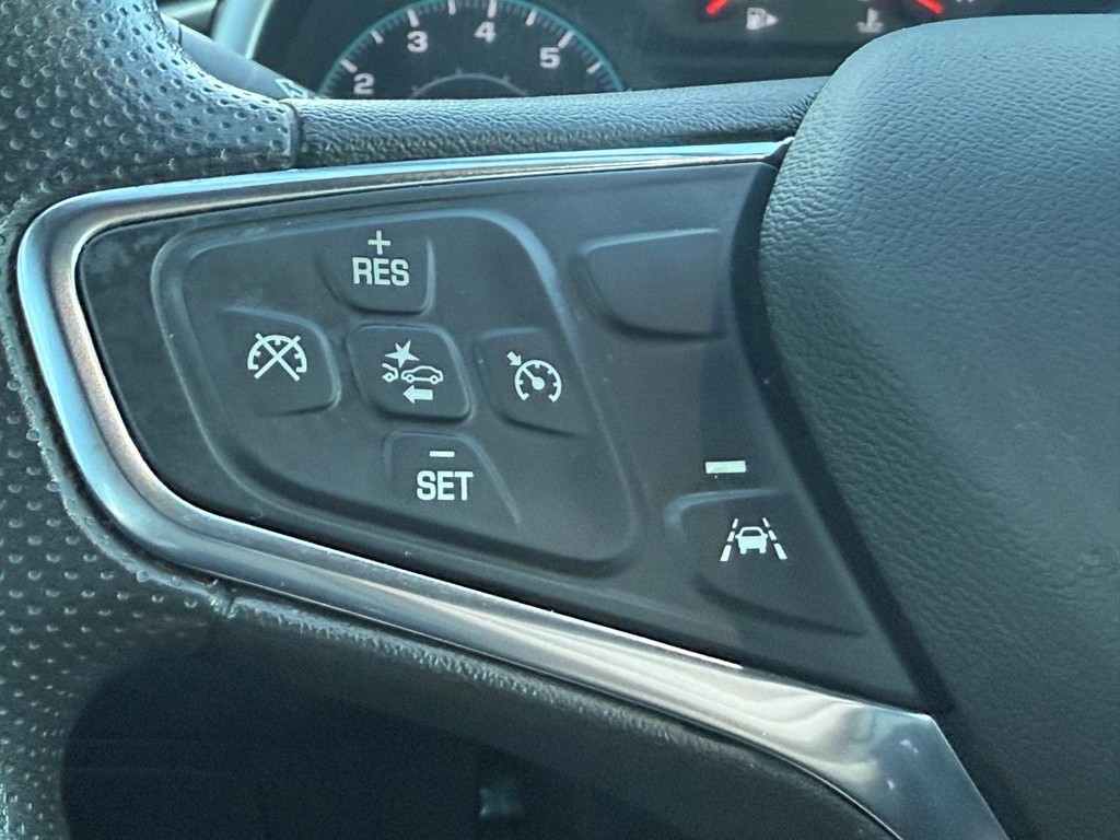 Chevrolet Malibu Vehicle Full-screen Gallery Image 13