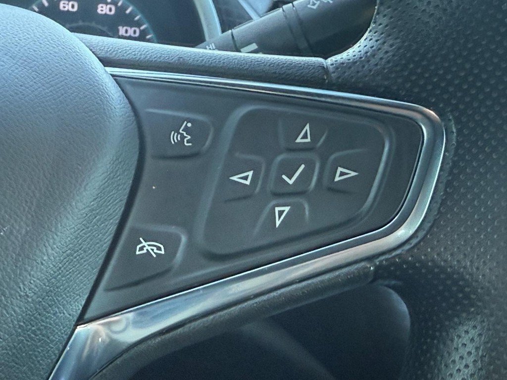 Chevrolet Malibu Vehicle Full-screen Gallery Image 14