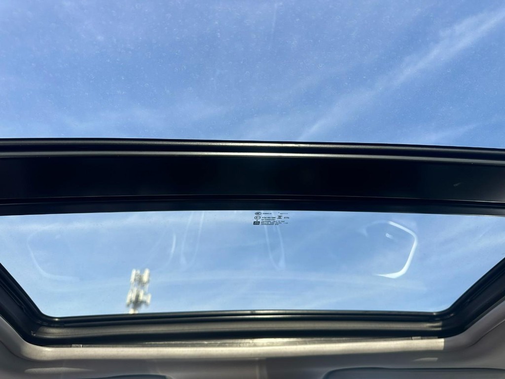 Chevrolet Malibu Vehicle Full-screen Gallery Image 11