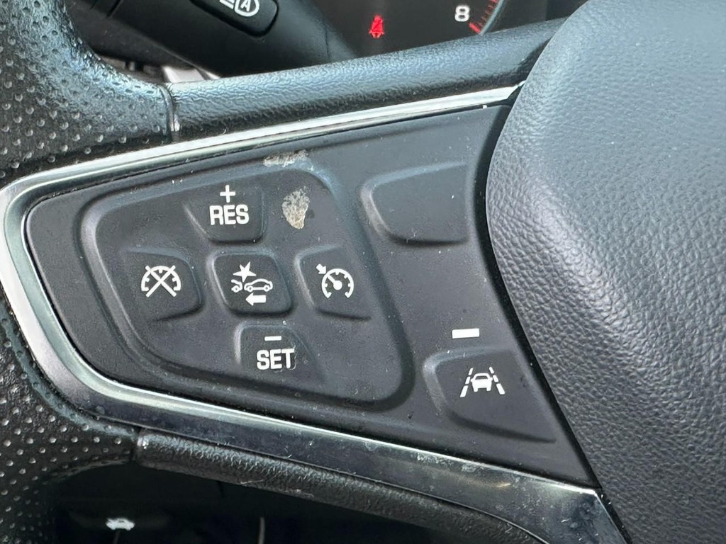 Chevrolet Malibu Vehicle Full-screen Gallery Image 19