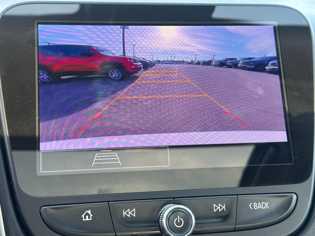 Chevrolet Malibu Vehicle Full-screen Gallery Image 23