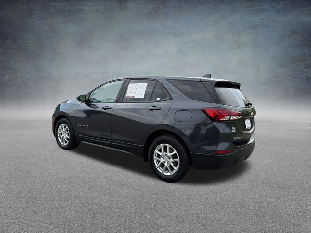 Chevrolet Equinox Vehicle Full-screen Gallery Image 11