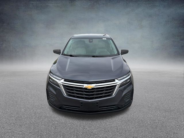 Chevrolet Equinox Vehicle Full-screen Gallery Image 16