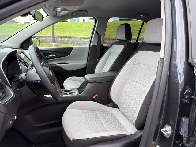 Chevrolet Equinox Vehicle Full-screen Gallery Image 20