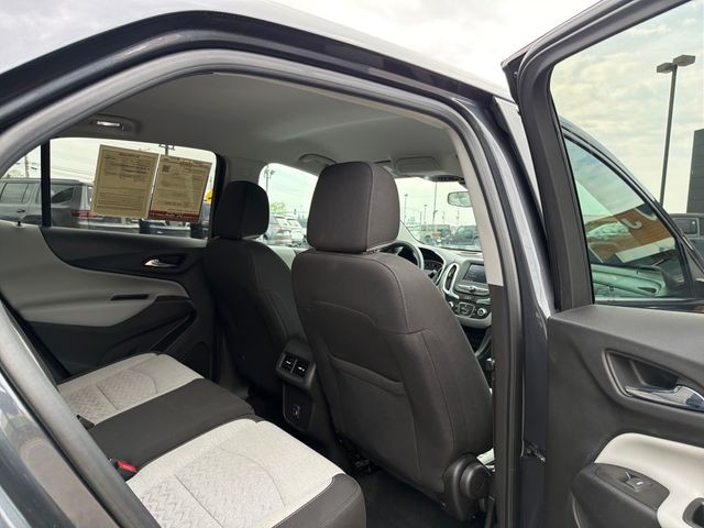 Chevrolet Equinox Vehicle Full-screen Gallery Image 27