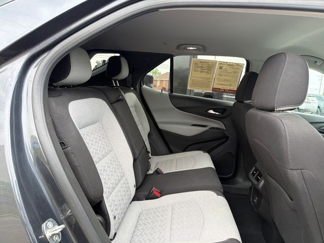 Chevrolet Equinox Vehicle Full-screen Gallery Image 28