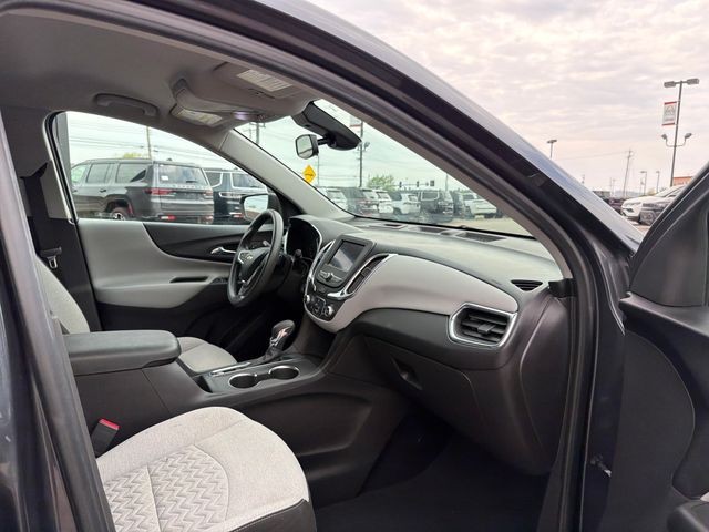 Chevrolet Equinox Vehicle Full-screen Gallery Image 31