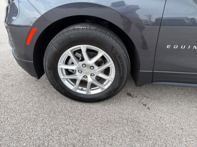 Chevrolet Equinox Vehicle Full-screen Gallery Image 36