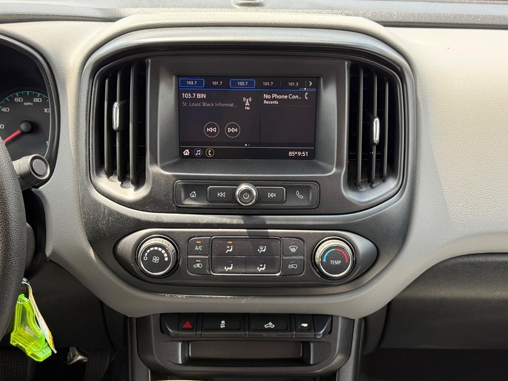 Chevrolet Colorado Vehicle Full-screen Gallery Image 15