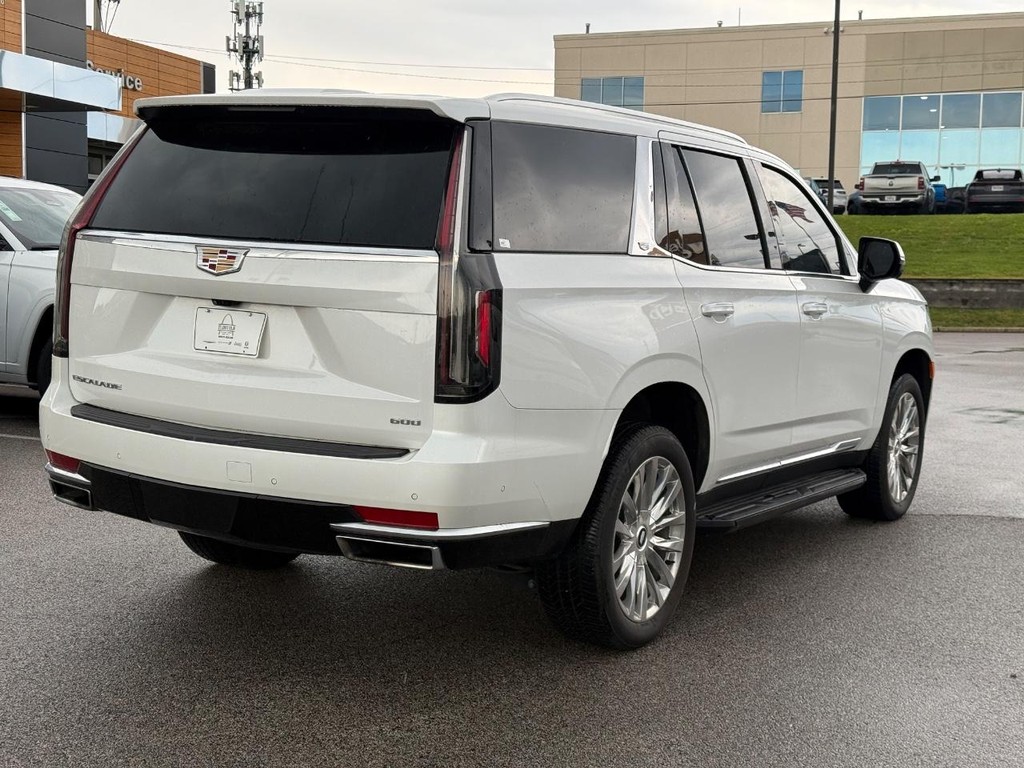 Cadillac Escalade Vehicle Full-screen Gallery Image 03