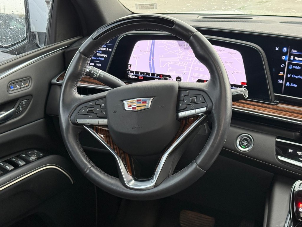 Cadillac Escalade Vehicle Full-screen Gallery Image 16
