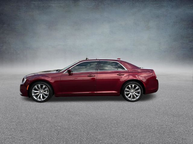 Chrysler 300 Vehicle Full-screen Gallery Image 13