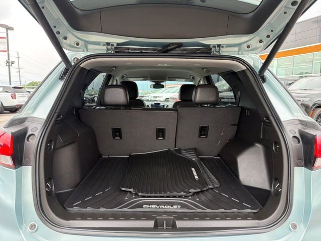 Chevrolet Equinox Vehicle Full-screen Gallery Image 25