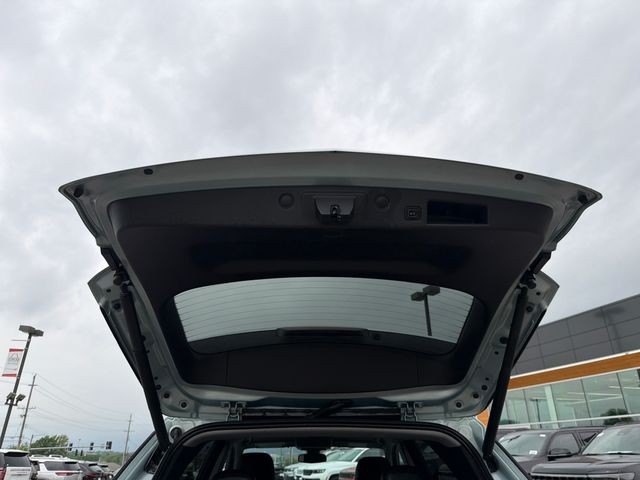 Chevrolet Equinox Vehicle Full-screen Gallery Image 26