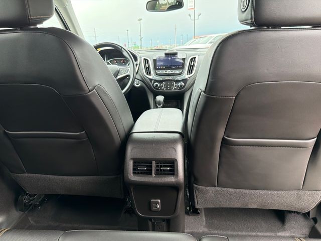 Chevrolet Equinox Vehicle Full-screen Gallery Image 30