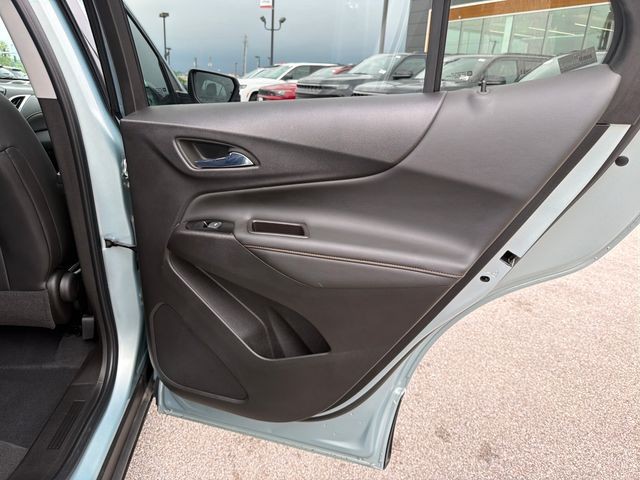 Chevrolet Equinox Vehicle Full-screen Gallery Image 31