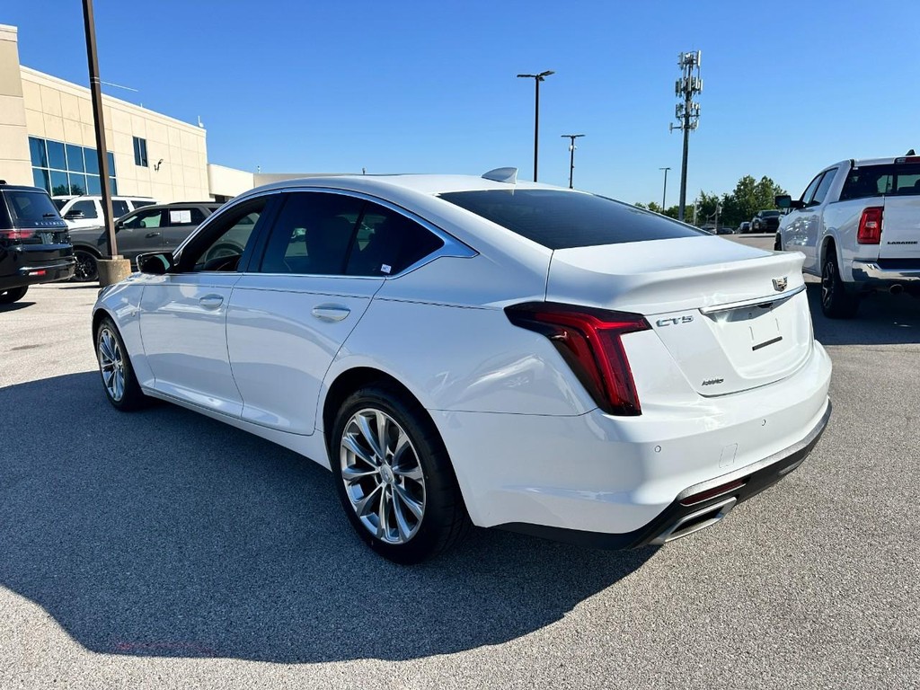 Cadillac CT5 Vehicle Full-screen Gallery Image 06