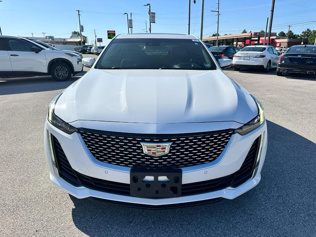 Cadillac CT5 Vehicle Full-screen Gallery Image 09