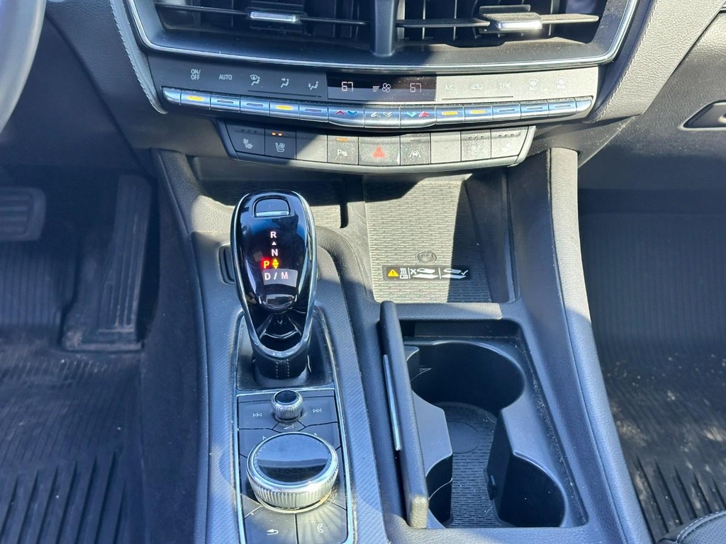 Cadillac CT5 Vehicle Full-screen Gallery Image 15