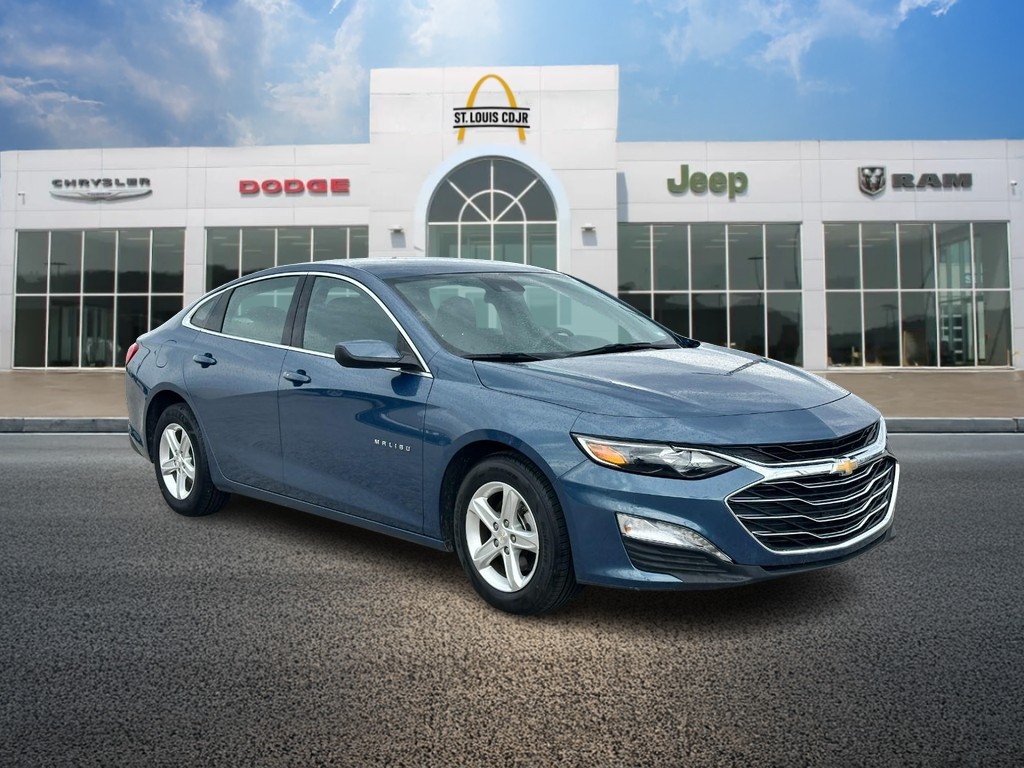 Chevrolet Malibu Vehicle Full-screen Gallery Image 01