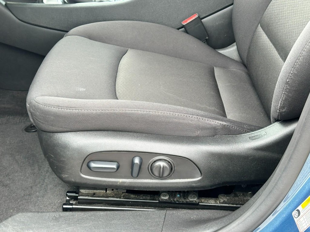 Chevrolet Malibu Vehicle Full-screen Gallery Image 16