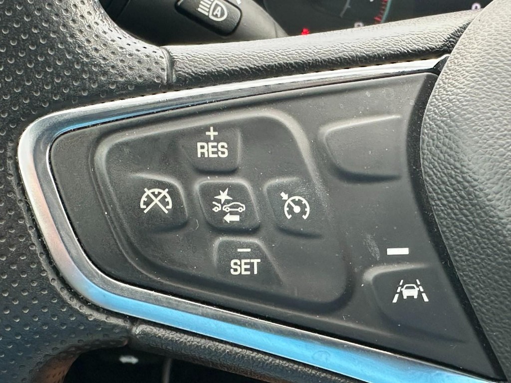 Chevrolet Malibu Vehicle Full-screen Gallery Image 17